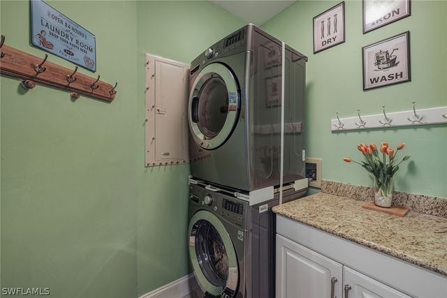 360 Gumbo Limbo LN, Marco Island, FL 34145