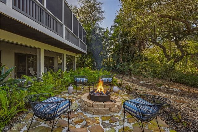 360 Gumbo Limbo LN, Marco Island, FL 34145