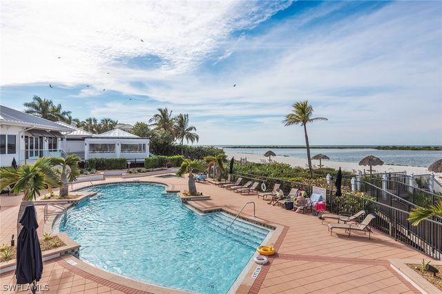 360 Gumbo Limbo LN, Marco Island, FL 34145