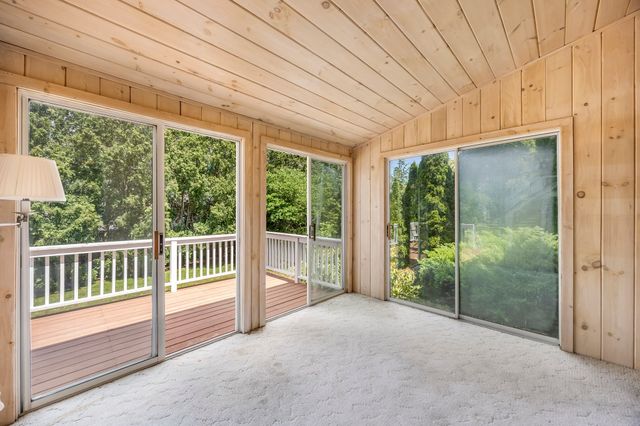 4 Ocean Ave, Newburyport, MA 01950