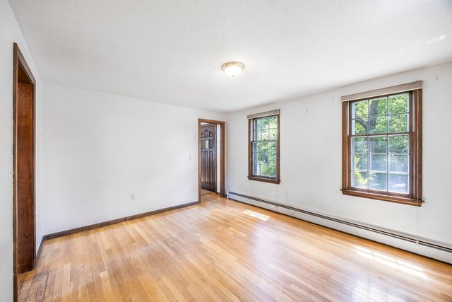 4 Ocean Ave, Newburyport, MA 01950