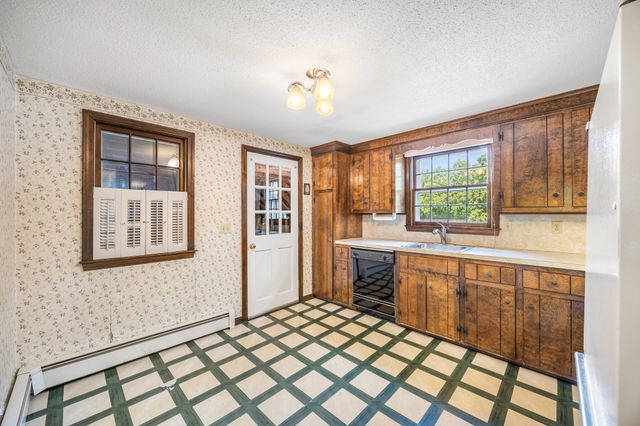 4 Ocean Ave, Newburyport, MA 01950