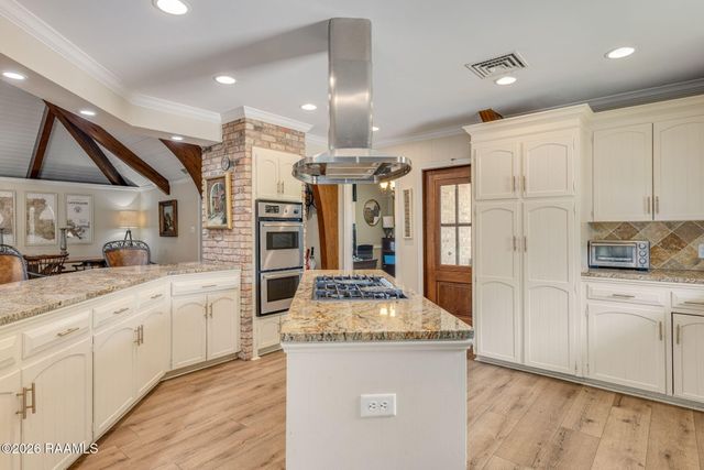 103 Flossmore Drive, Lafayette, LA 70508