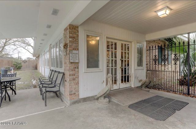 103 Flossmore Drive, Lafayette, LA 70508