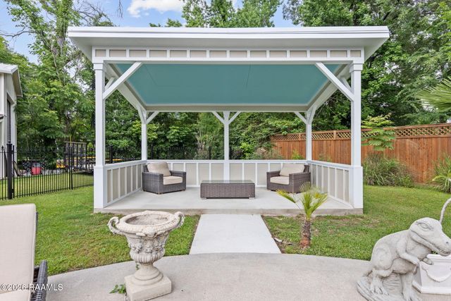 103 Flossmore Drive, Lafayette, LA 70508