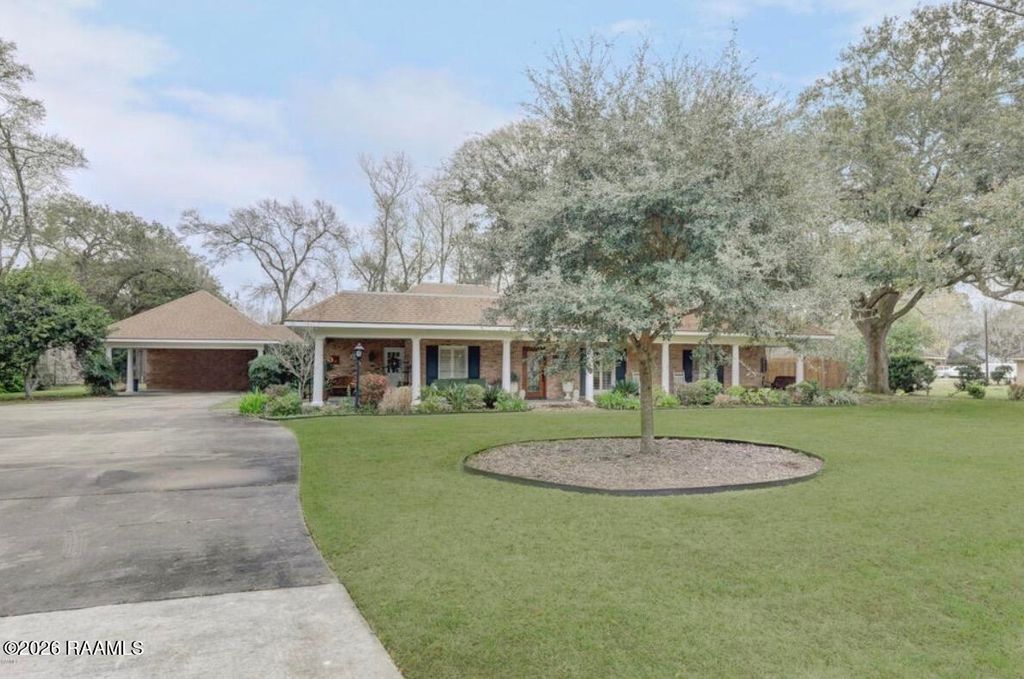 103 Flossmore Drive, Lafayette, LA 70508