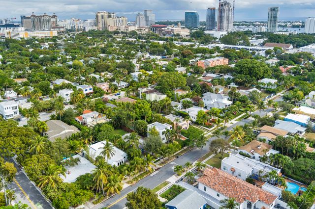 735 Kanuga Drive, West Palm Beach, FL 33401