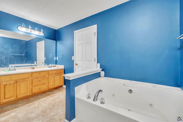 106 Mulligan Court, Bonaire, GA 31088