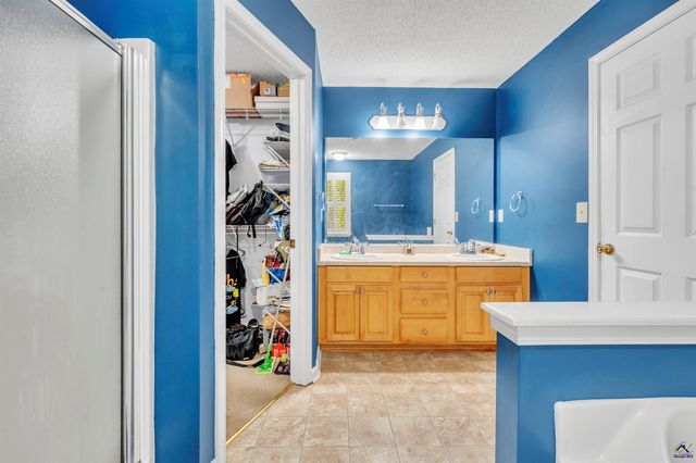 106 Mulligan Court, Bonaire, GA 31088