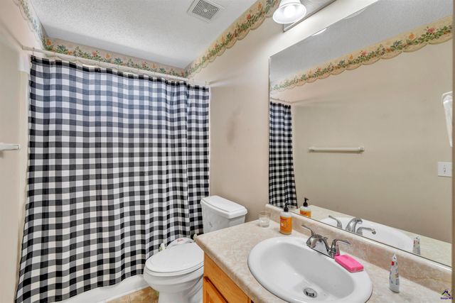 106 Mulligan Court, Bonaire, GA 31088