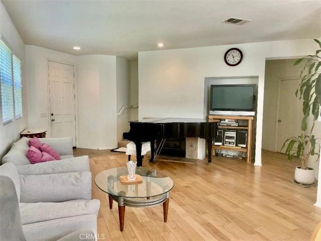 5751 Autumnwood, Jurupa Valley, CA 92509