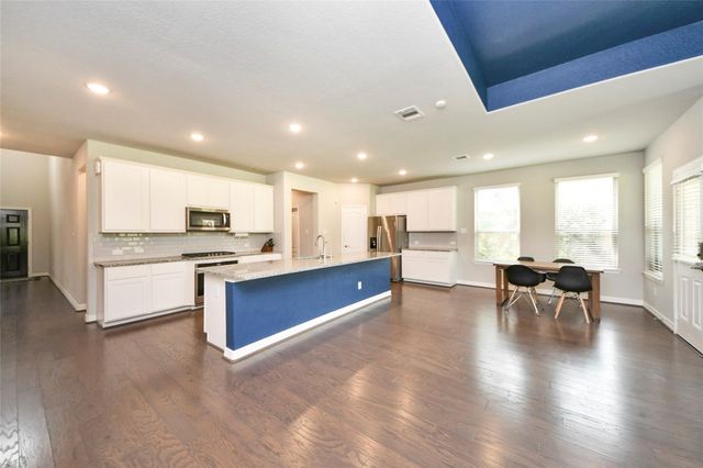 120 Chestnut Run Court, Conroe, TX 77384