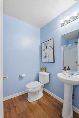 3731 Van Ct, West Richland, WA 99353