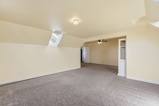 3731 Van Ct, West Richland, WA 99353