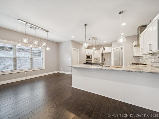 11427 S Ash Street, Jenks, OK 74037
