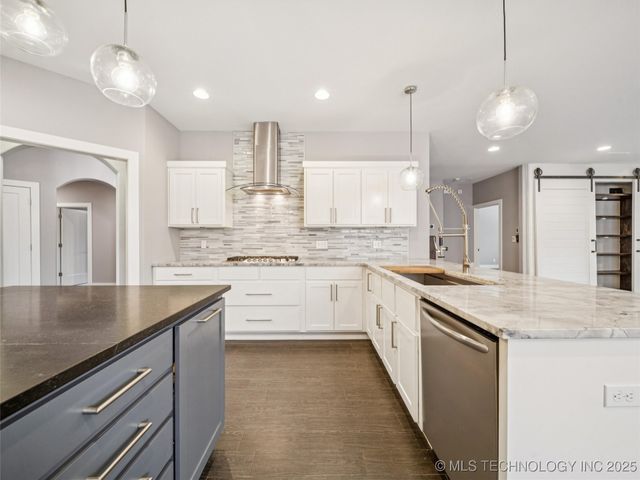 11427 S Ash Street, Jenks, OK 74037