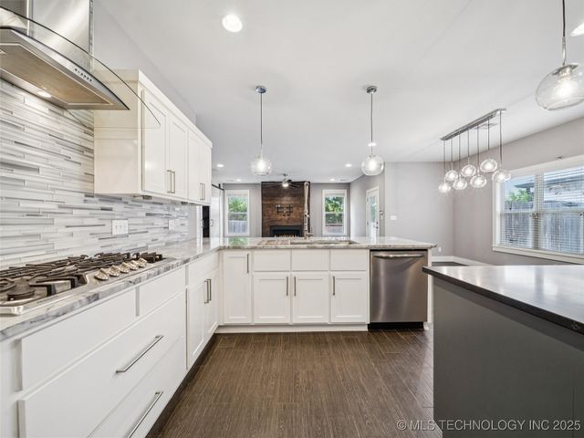 11427 S Ash Street, Jenks, OK 74037