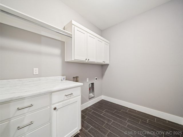 11427 S Ash Street, Jenks, OK 74037