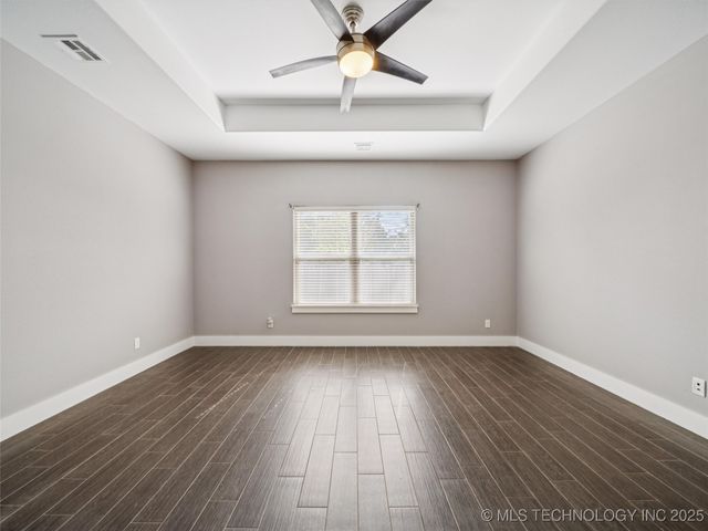 11427 S Ash Street, Jenks, OK 74037
