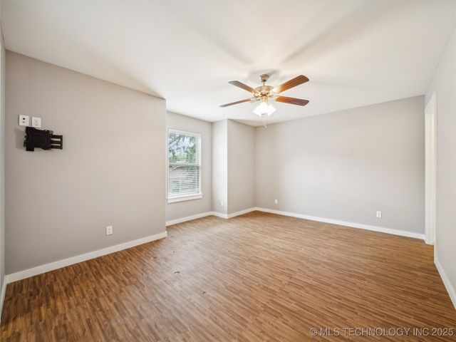 11427 S Ash Street, Jenks, OK 74037