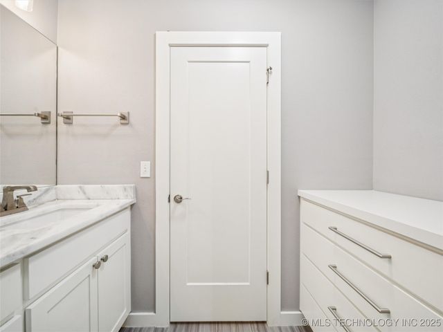 11427 S Ash Street, Jenks, OK 74037