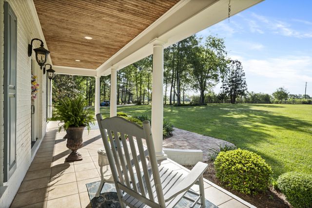 185 Lakeview Rd., Columbia, MS 39429