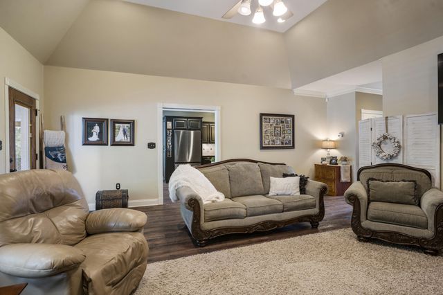 185 Lakeview Rd., Columbia, MS 39429