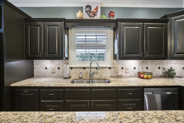 185 Lakeview Rd., Columbia, MS 39429