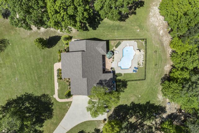 185 Lakeview Rd., Columbia, MS 39429