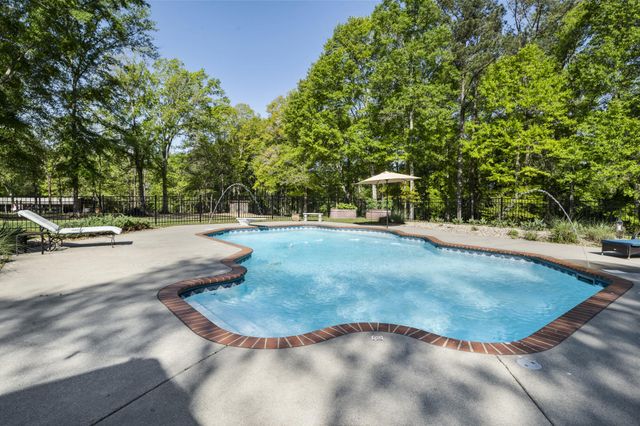 185 Lakeview Rd., Columbia, MS 39429