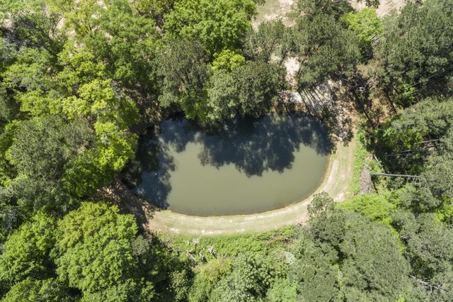 185 Lakeview Rd., Columbia, MS 39429