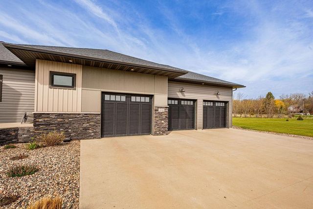 18595 43rd Avenue N, Hawley, MN 56549