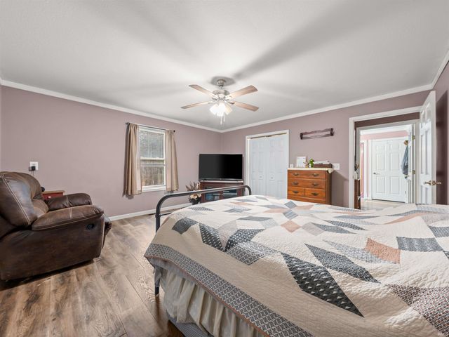 282 Wyler Lane, Mitchell, IN 47446