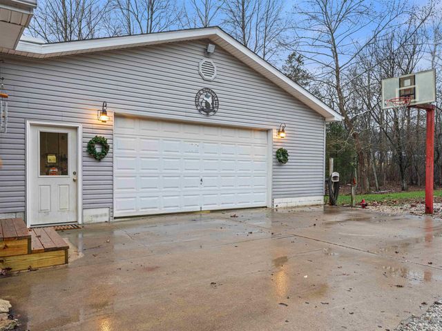 282 Wyler Lane, Mitchell, IN 47446