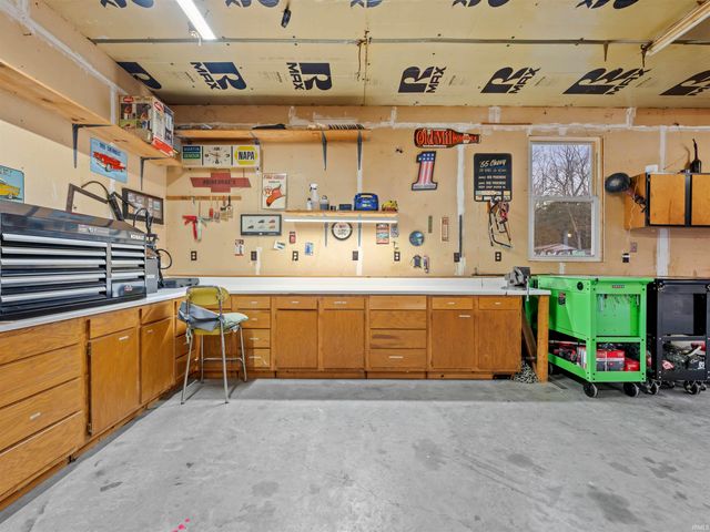 282 Wyler Lane, Mitchell, IN 47446