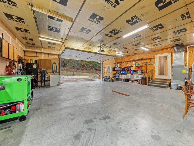 282 Wyler Lane, Mitchell, IN 47446