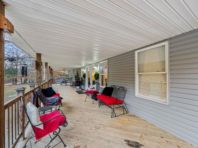 282 Wyler Lane, Mitchell, IN 47446