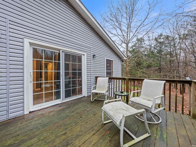 282 Wyler Lane, Mitchell, IN 47446