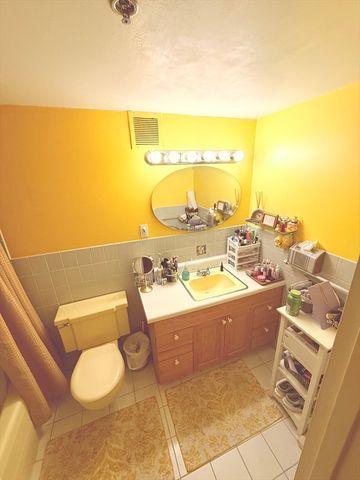 300 Lynn Shore Drive 207, Lynn, MA 01902