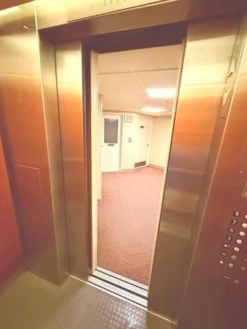 300 Lynn Shore Drive 207, Lynn, MA 01902