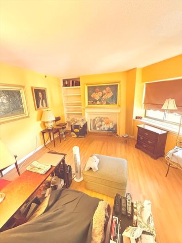300 Lynn Shore Drive 207, Lynn, MA 01902