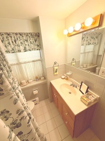 300 Lynn Shore Drive 207, Lynn, MA 01902