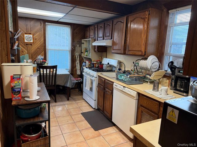 112-34 203rd Street, Saint Albans, NY 11412