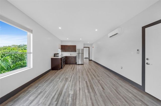 1020 SW 23rd Ave 4, Miami, FL 33135