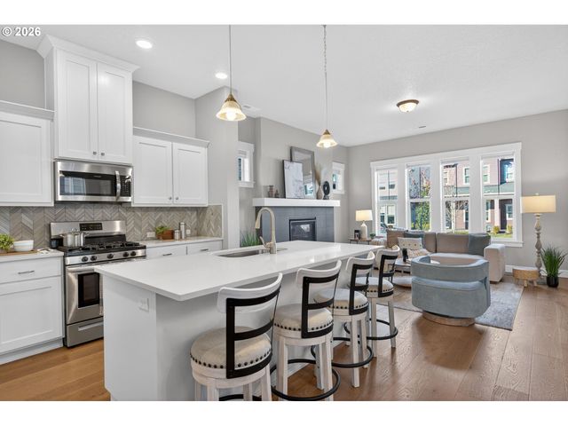 7002 Se GENROSA St, Hillsboro, OR 97123