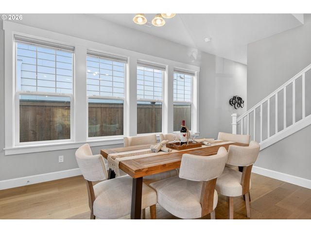 7002 Se GENROSA St, Hillsboro, OR 97123