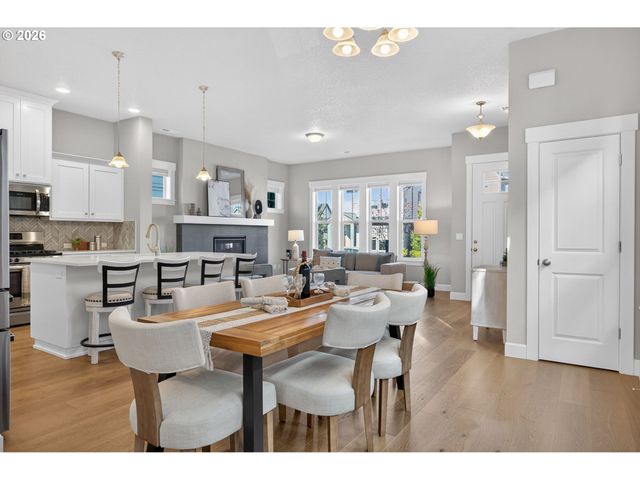 7002 Se GENROSA St, Hillsboro, OR 97123