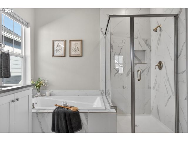 7002 Se GENROSA St, Hillsboro, OR 97123