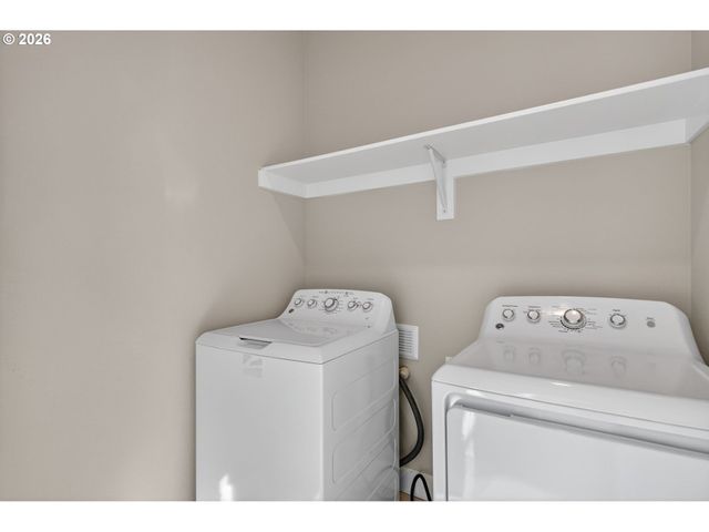 7002 Se GENROSA St, Hillsboro, OR 97123