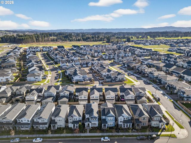 7002 Se GENROSA St, Hillsboro, OR 97123